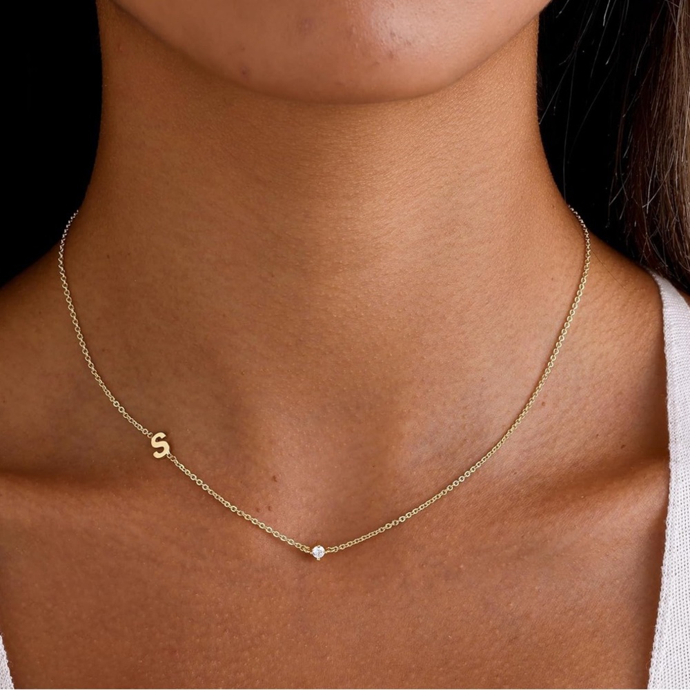 Elegant Gold “S” Initial Letter Necklace